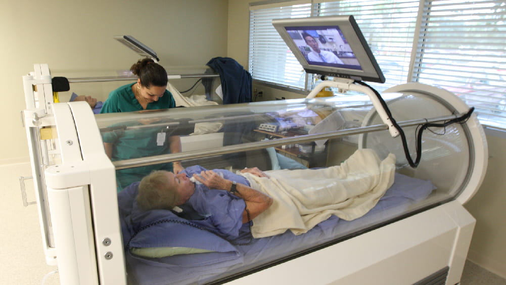 How Hyperbaric Oxygen Therapy Can Help With Healing | Health Hive