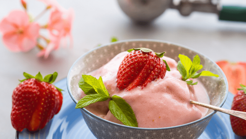 Strawberry smoothie in bowl